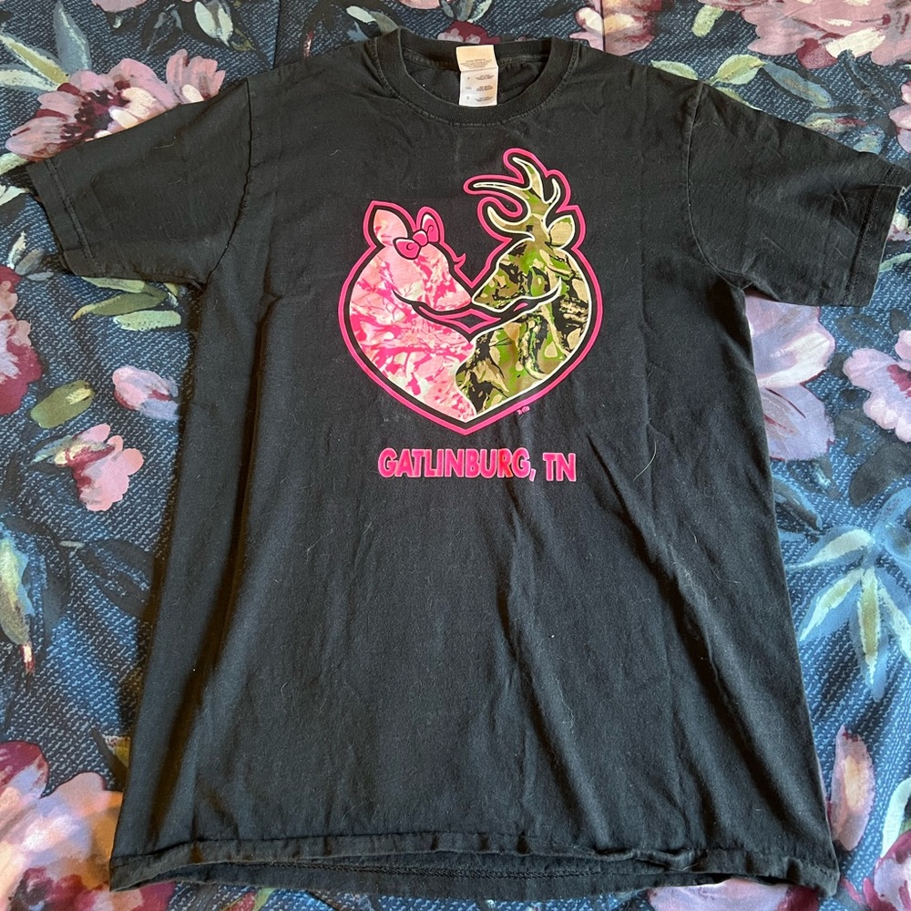 Fruit of the Loom small women’s deer heart t-shirt.